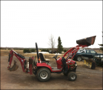 TRACTEUR UTILITAIRE CASE 4X4 DX25E